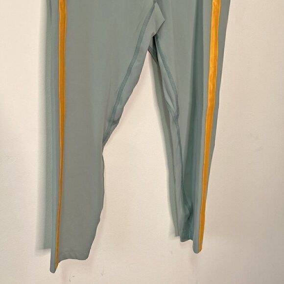 NEW Under Armour UA Meridian Shine Ankle Leggings in Grey Shine - Picture 5 of 6